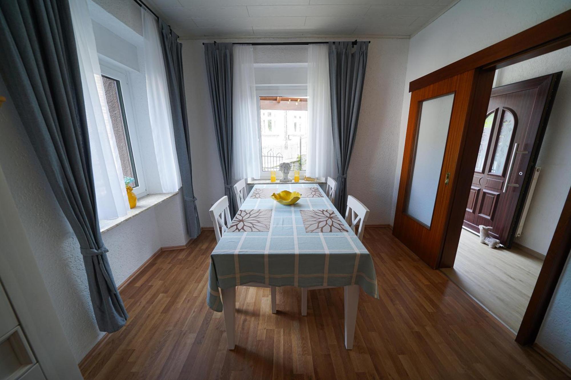 Haus Daniela Oberstadt Cochem Bagian luar foto